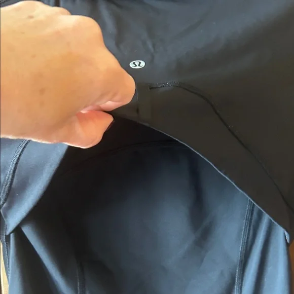 Lululemon Women's Black Jacket.   Size 6 - Picture 12 of 15